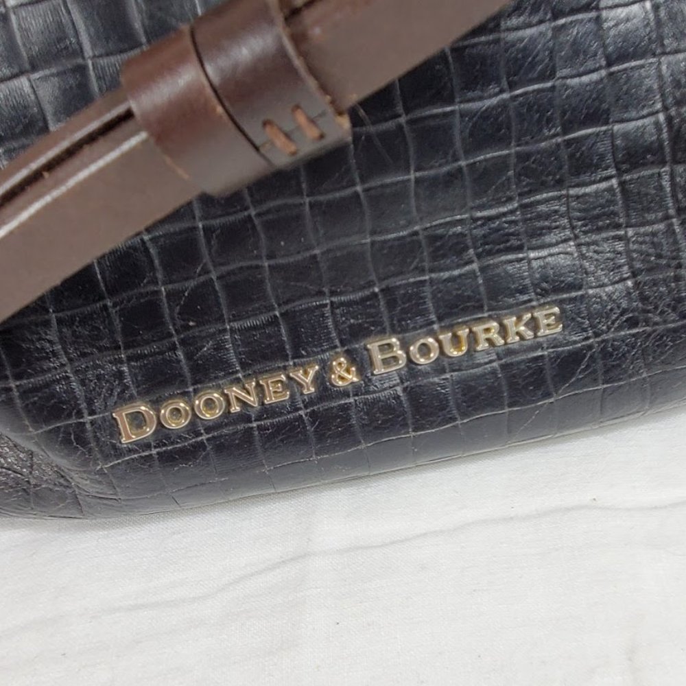 Dooney & Bourke Black Leather Embossed Woven Perry Satchel Bag Purse - Picture 2 of 10